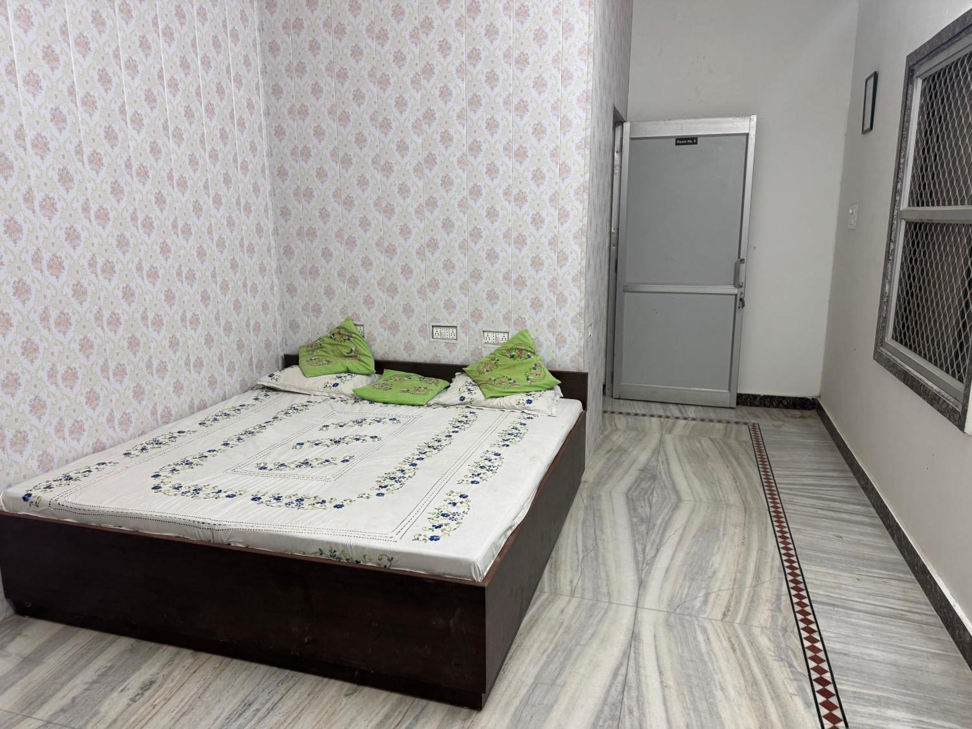 Ramaya Home Stay Varanasi Exterior photo